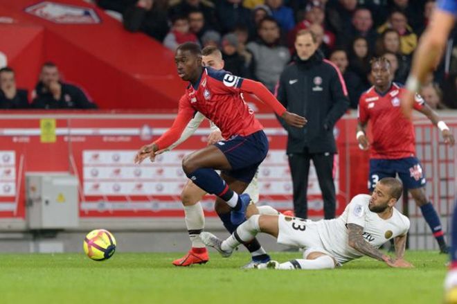 体育中国-拜仁战平AC米兰，范戴克补时绝平法甲