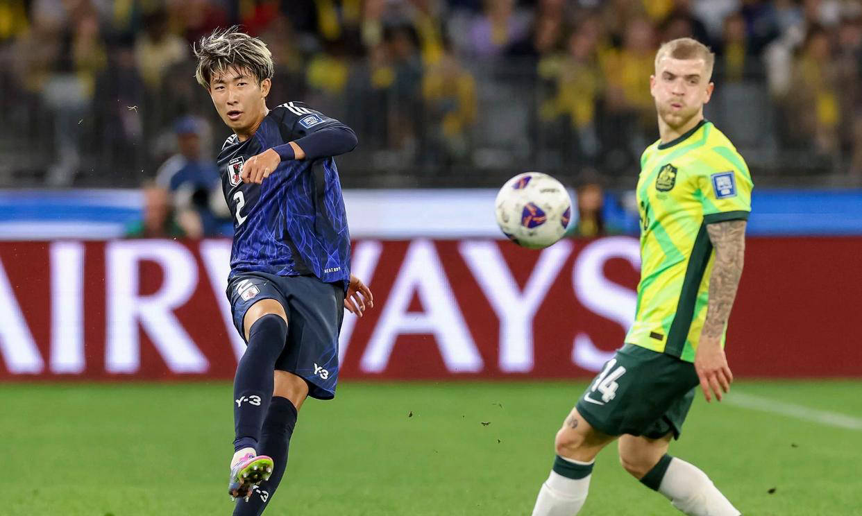 日本球员在国际赛场上连续两场破门！