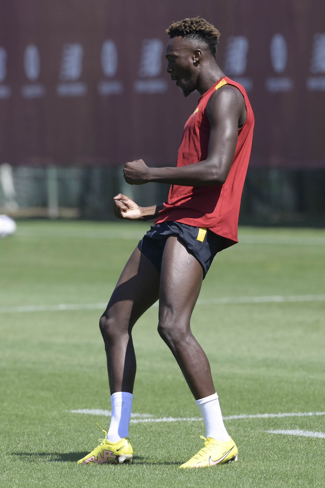 体育app-罗马:球队备战期间加强体能训练