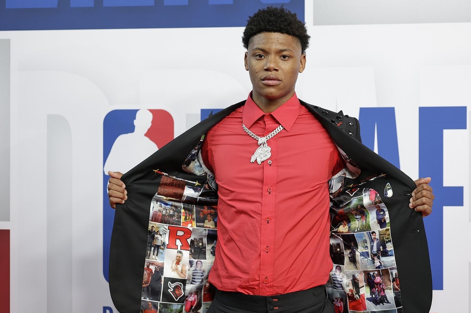 -爵士完胜浙江队，戈贝尔惊艳四座